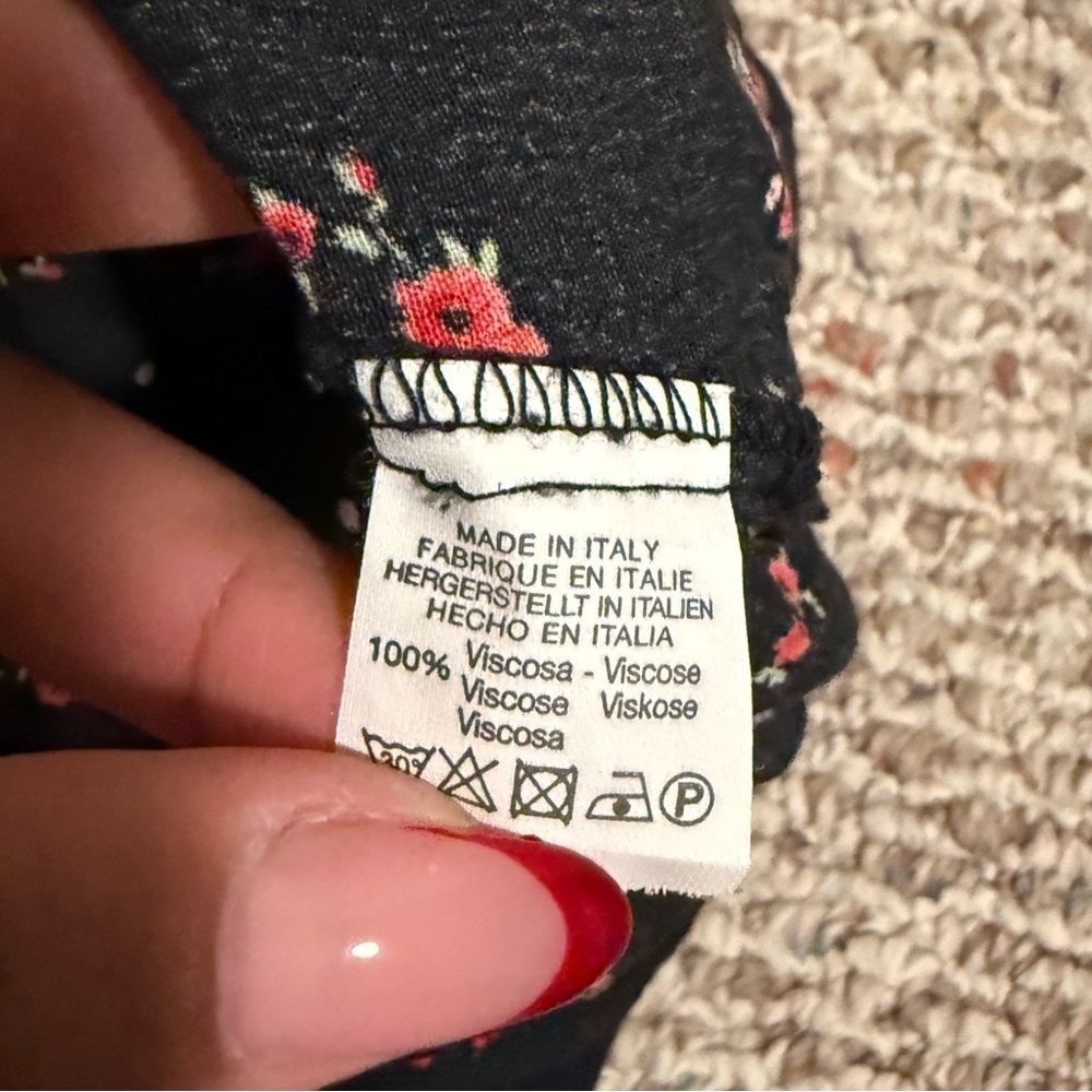 Brandy Melville Floral Black Red Clare Mini Skirt - Picture 6 of 7